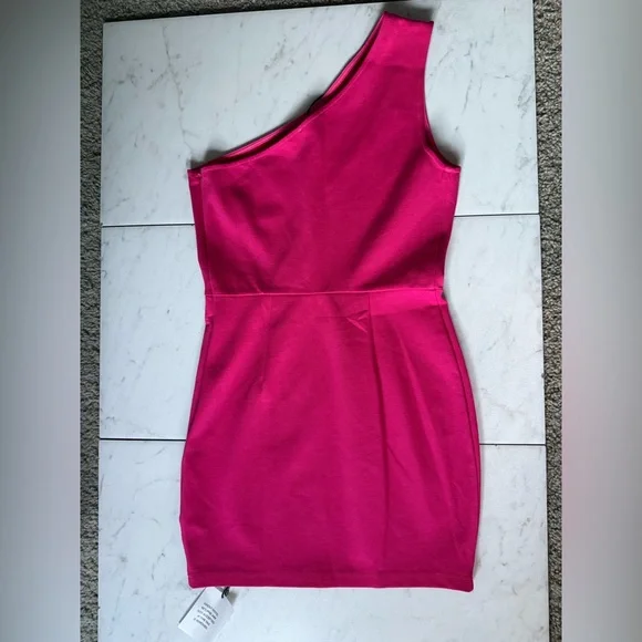 SUPERDOWN Nava Asymmetrical One Shoulder mini dress in hot pink; size small - Picture 3 of 8